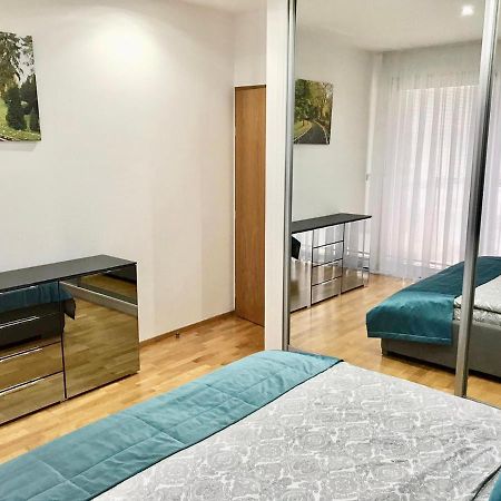 Apartment Korunni Dvur, 2 Free Parkings براغ المظهر الخارجي الصورة