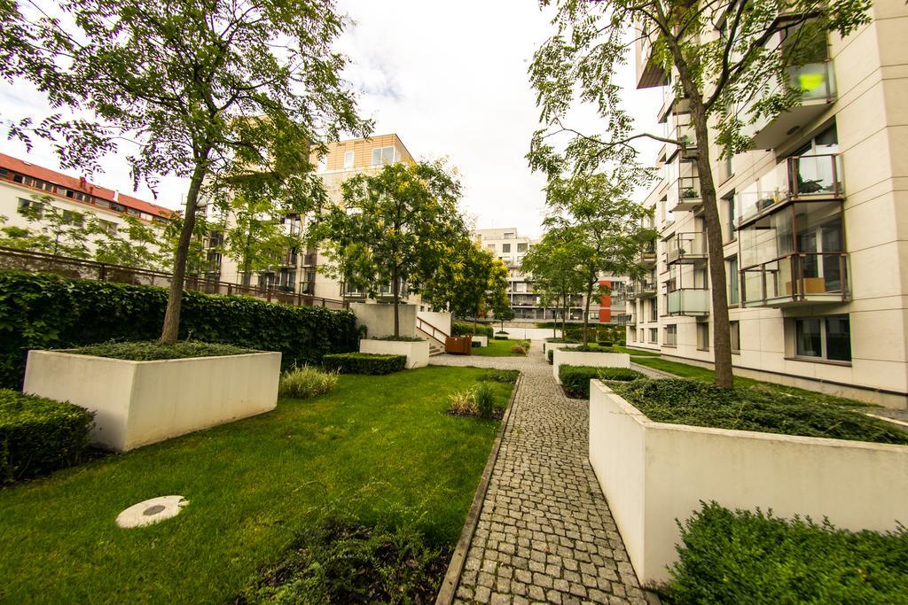 Apartment Korunni Dvur, 2 Free Parkings براغ المظهر الخارجي الصورة