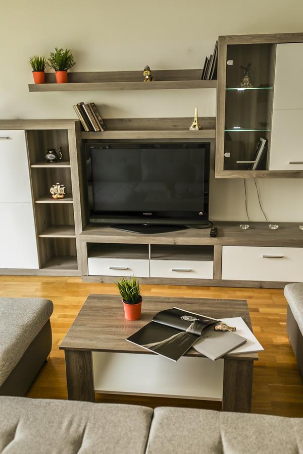 Apartment Korunni Dvur, 2 Free Parkings براغ المظهر الخارجي الصورة