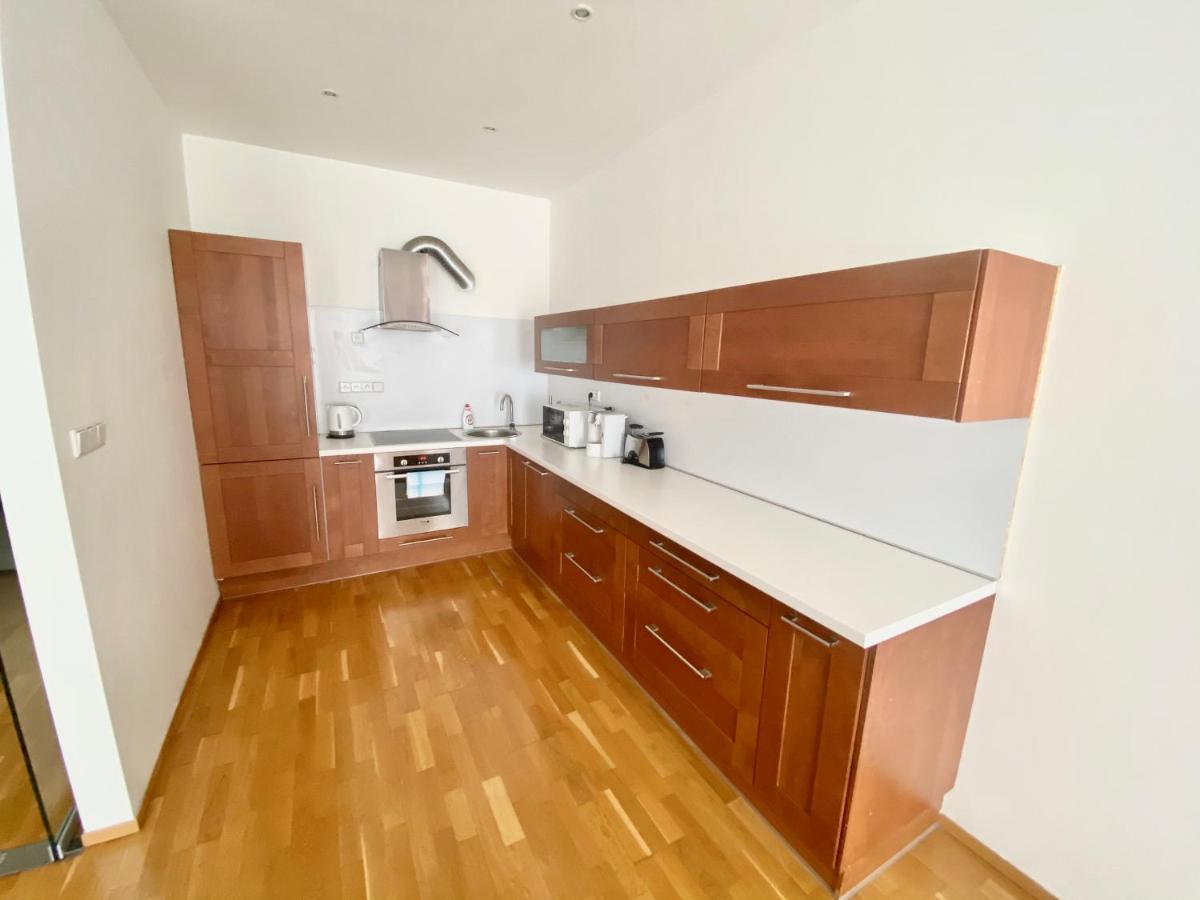 Apartment Korunni Dvur, 2 Free Parkings براغ المظهر الخارجي الصورة